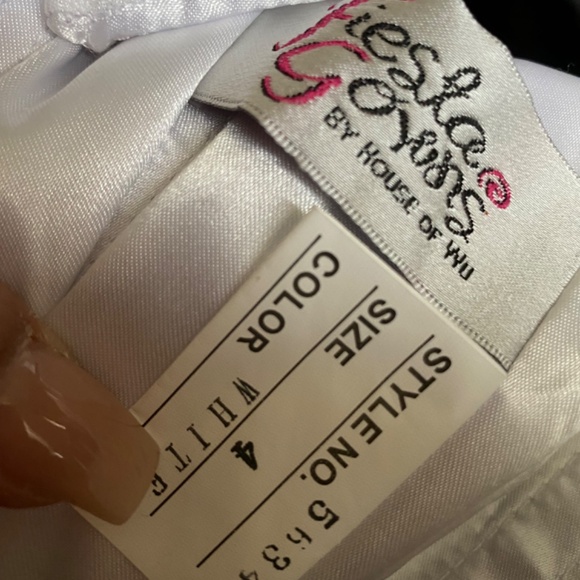 White Ball Gown - Picture 4 of 4